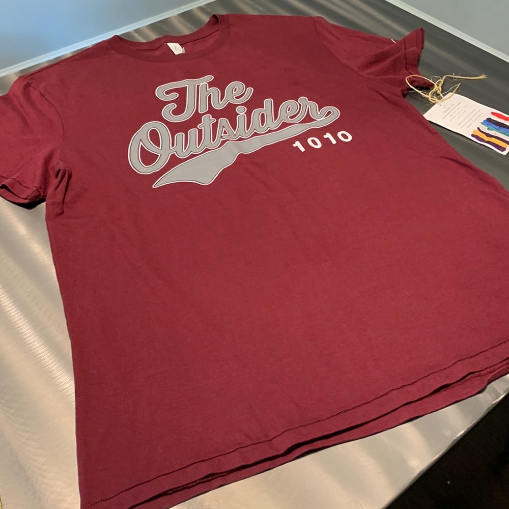 Alternative Apparel The Outsider Jersey Tee in Currant Size L